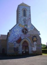 L’église « taggée » de Ménil-Gondouin (Orne)